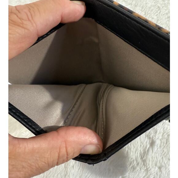 Cluci Cheetah Wallet New With Out Tag - Picture 6 of 8